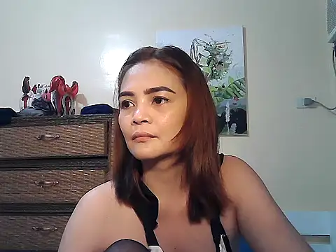 Snapshot of Kisses-13 chatting on 8, 9, 2025 Kisses-13 online show from 8, 9, 2025