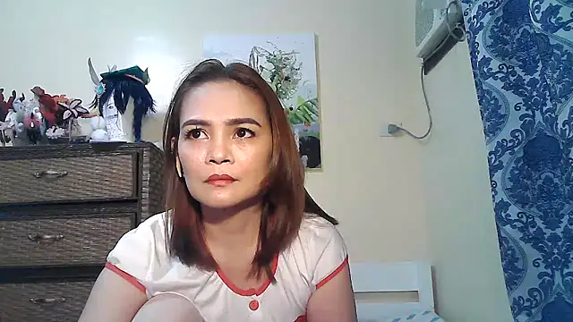 Snapshot of Kisses-13 chatting on 1, 10, 2025 Kisses-13 online show from 1, 10, 2025