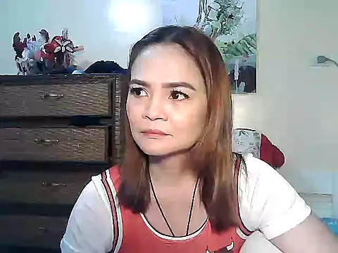 Snapshot of Kisses-13 chatting on 21, 10, 2025 Kisses-13 online show from 21, 10, 2025