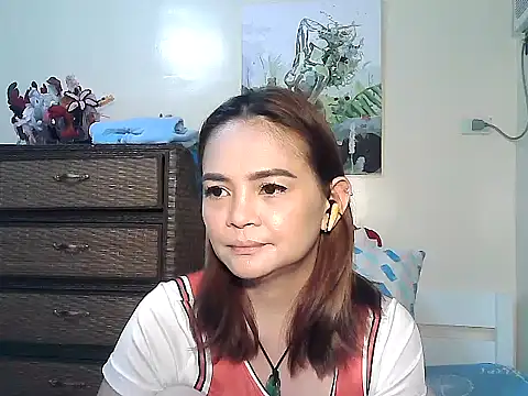 Snapshot of Kisses-13 chatting on 28, 10, 2025 Kisses-13 online show from 28, 10, 2025