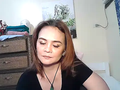 Snapshot of Kisses-13 chatting on 2, 11, 2025 Kisses-13 online show from 2, 11, 2025