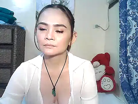 Snapshot of Kisses-13 chatting on 15, 11, 2025 Kisses-13 online show from 15, 11, 2025