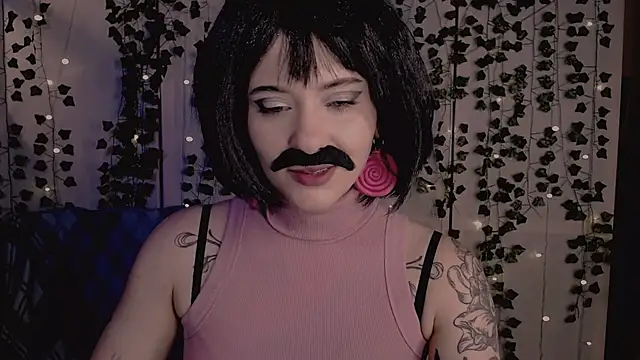 Snapshot of risha_laas chatting on 1, 11, 2025 risha laas online show from 1, 11, 2025