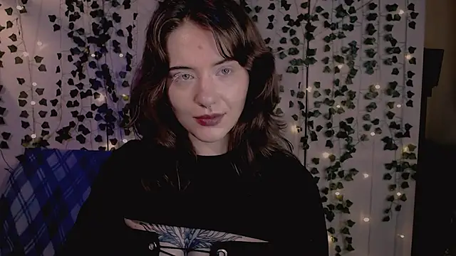 Snapshot of risha_laas chatting on 5, 11, 2025 risha laas online show from 5, 11, 2025