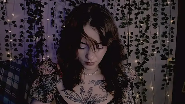 Snapshot of risha_laas chatting on 7, 11, 2025 risha laas online show from 7, 11, 2025