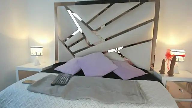 Snapshot of Naughty__Mom chatting on 29, 12, 2024 Naughty Mom online show from 29, 12, 2024