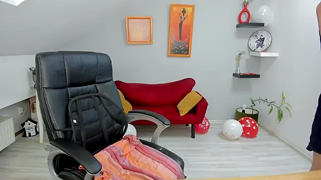 Snapshot of LollaGirl chatting on 14, 2, 2025 LollaGirl online show from 14, 2, 2025