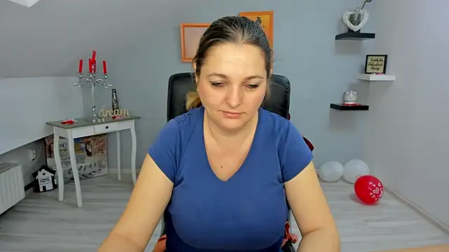 Snapshot of LollaGirl chatting on 22, 2, 2025 LollaGirl online show from 22, 2, 2025