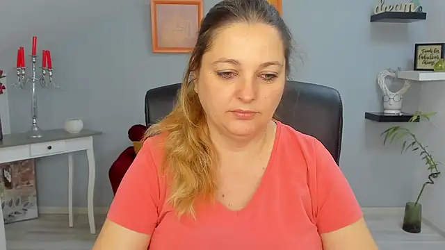 Snapshot of LollaGirl chatting on 21, 3, 2025 LollaGirl online show from 21, 3, 2025