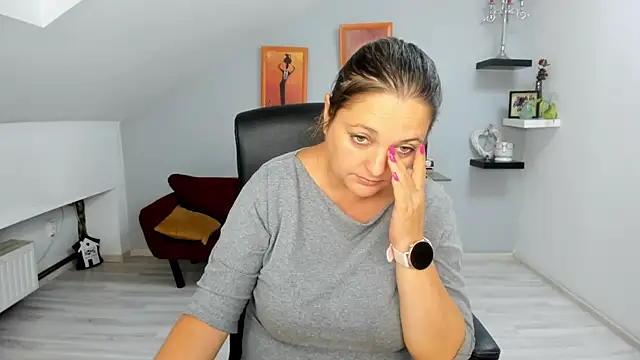 Snapshot of LollaGirl chatting on 9, 9, 2025 LollaGirl online show from 9, 9, 2025