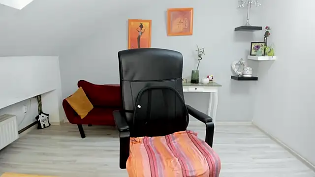 Snapshot of LollaGirl chatting on 12, 9, 2025 LollaGirl online show from 12, 9, 2025