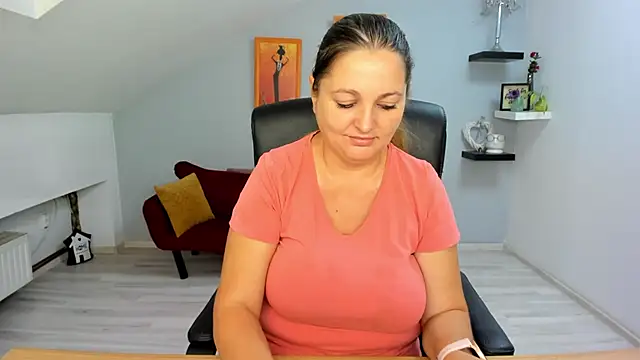 Snapshot of LollaGirl chatting on 17, 9, 2025 LollaGirl online show from 17, 9, 2025