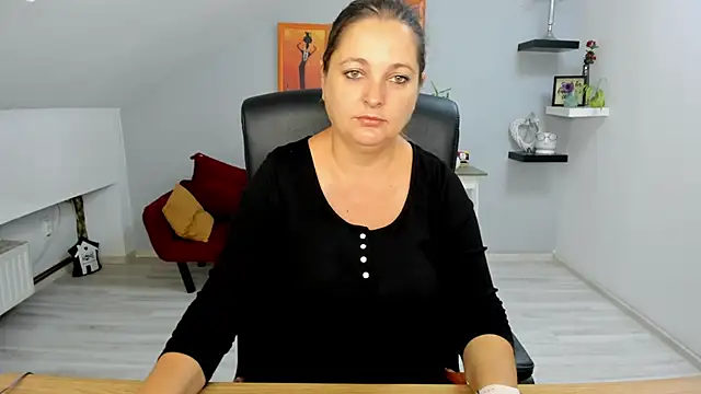 Snapshot of LollaGirl chatting on 23, 9, 2025 LollaGirl online show from 23, 9, 2025