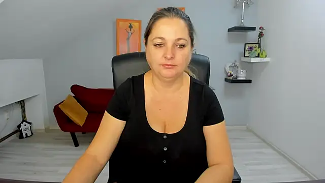 Snapshot of LollaGirl chatting on 16, 10, 2025 LollaGirl online show from 16, 10, 2025