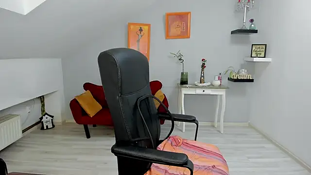 Snapshot of LollaGirl chatting on 22, 10, 2025 LollaGirl online show from 22, 10, 2025