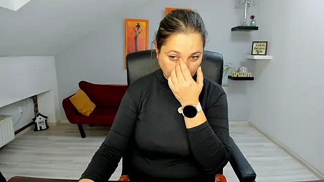 Snapshot of LollaGirl chatting on 21, 11, 2025 LollaGirl online show from 21, 11, 2025