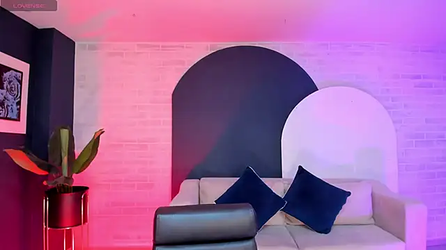 RossieRhoades online show from 18, 1, 2025