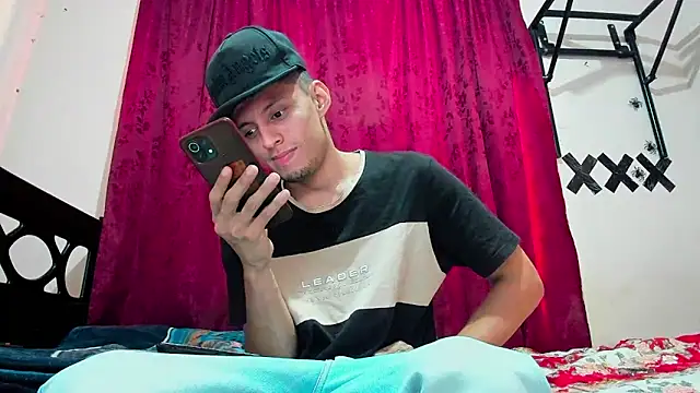 Snapshot of davidlatin66 chatting on 2, 10, 2025 davidlatin66 online show from 2, 10, 2025