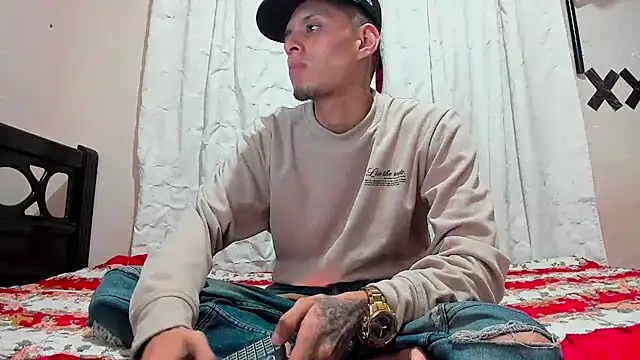 Snapshot of davidlatin66 chatting on 23, 12, 2025 davidlatin66 online show from 23, 12, 2025