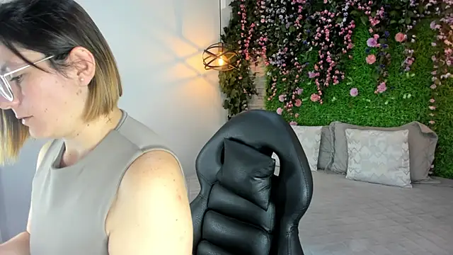 SarahDeyvis online show from 7, 1, 2026