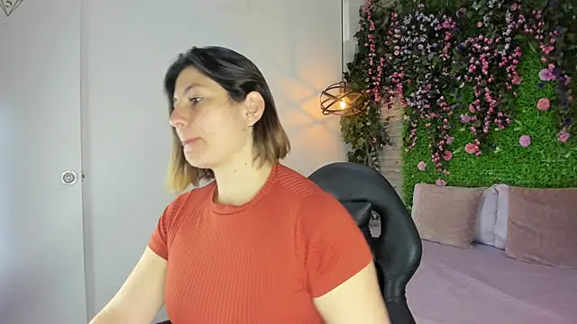 SarahDeyvis online show from 17, 2, 2026