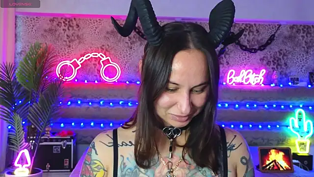 Cool Freak  online show from 22, 5, 2026