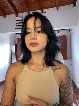 Snapshot of Ale_Lewis chatting on 24, 11, 2025 Ale Lewis online show from 24, 11, 2025