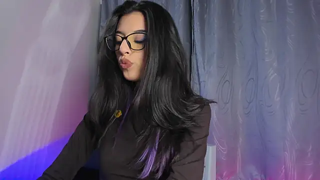 Snapshot of NanaRott chatting on 3, 10, 2025 NanaRott online show from 3, 10, 2025