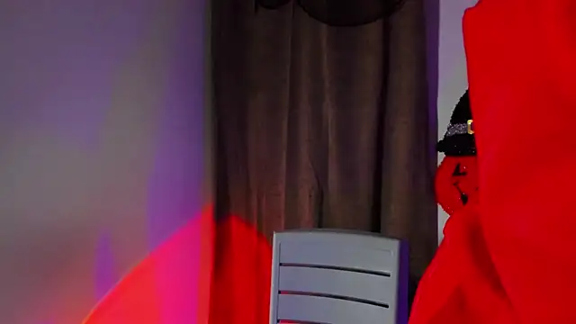 Snapshot of NanaRott chatting on 23, 10, 2025 NanaRott online show from 23, 10, 2025