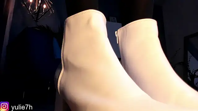 Snapshot of _Jessy_Moon_ chatting on 18, 12, 2025 Jessy Moon online show from 18, 12, 2025