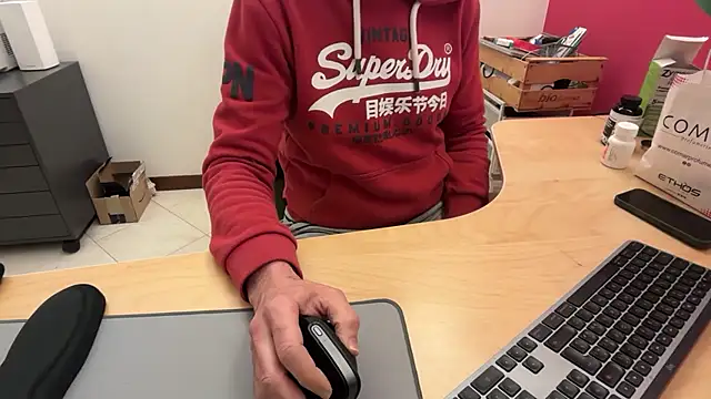 Snapshot of riccardofortis chatting on 16, 1, 2026 riccardofortis online show from 16, 1, 2026