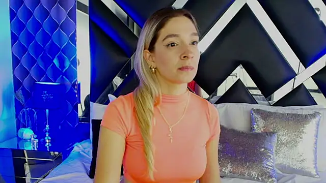 victoriaa lee  online show from 19, 3, 2025