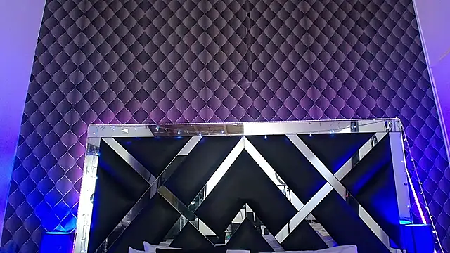 victoriaa lee  online show from 4, 7, 2026
