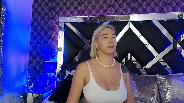 victoriaa lee  online show from 14, 7, 2026