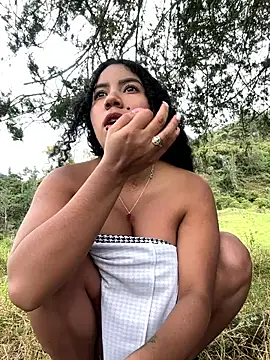 Snapshot of serena_willow chatting on 13, 11, 2025 serena willow online show from 13, 11, 2025