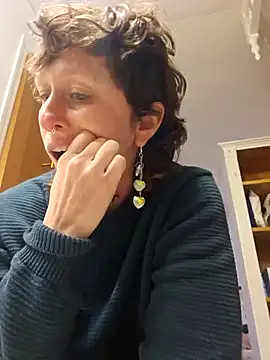 mossy kiss online show from 21, 1, 2025