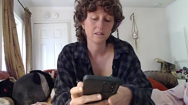 mossy kiss online show from 9, 9, 2025