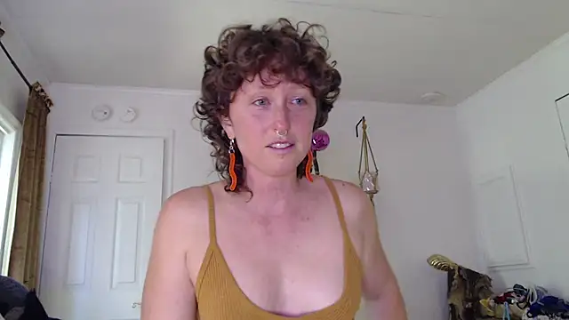 mossy kiss online show from 11, 9, 2025