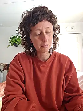 mossy kiss online show from 1, 2, 2026