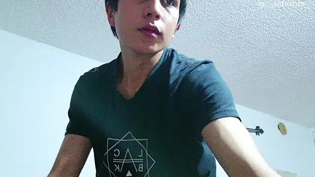 Snapshot of seraph1n chatting on 8, 11, 2025 seraph1n online show from 8, 11, 2025