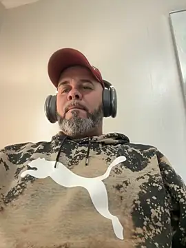 Snapshot of Cristian-Brayan chatting on 8, 9, 2025 Cristian-Brayan online show from 8, 9, 2025