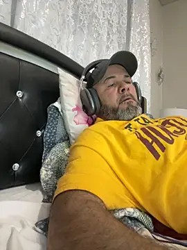 Snapshot of Cristian-Brayan chatting on 30, 10, 2025 Cristian-Brayan online show from 30, 10, 2025