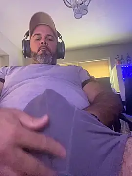 Snapshot of Cristian-Brayan chatting on 17, 11, 2025 Cristian-Brayan online show from 17, 11, 2025