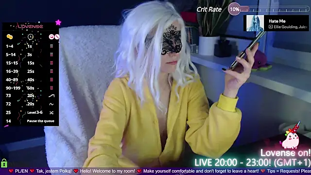 strawberry muffin online show from 20, 12, 2024