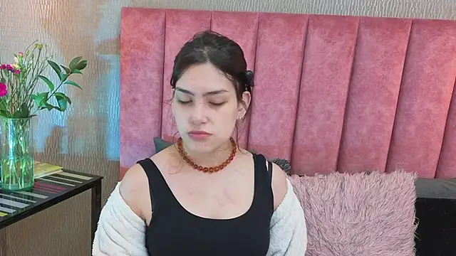 Alexa Thaylor  online show from 23, 2, 2026