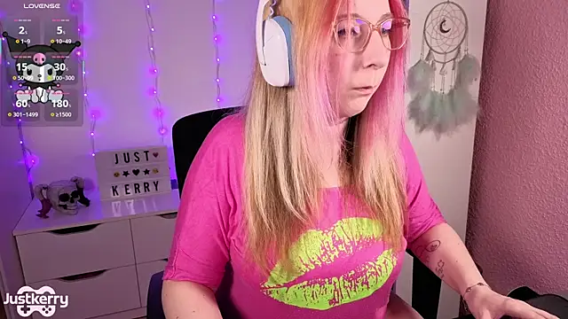 JustKerry online show from 11, 11, 2025