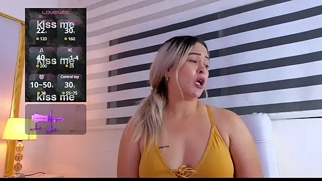 Snapshot of WANDAFOXX1 chatting on 30, 1, 2025 WANDAFOXX1 online show from 30, 1, 2025