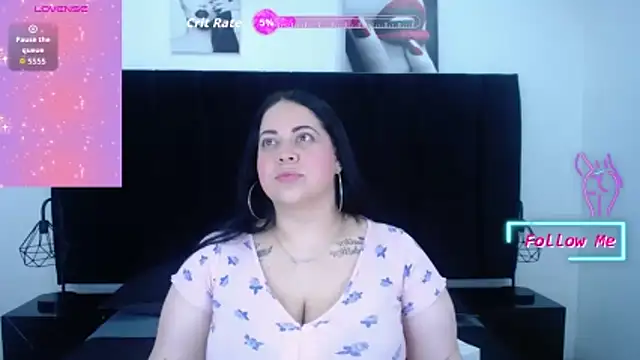 Snapshot of valentina_fox01 chatting on 5, 2, 2026 valentina fox01 online show from 5, 2, 2026