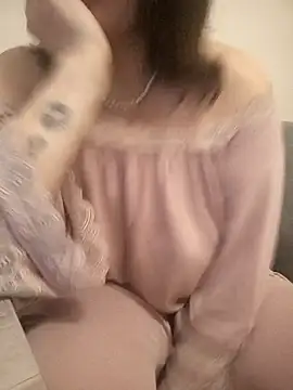 ROXOLANAA SEXY online show from 9, 4, 2026