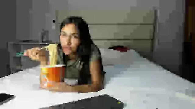 Aurora Vanir online show from 6, 12, 2024